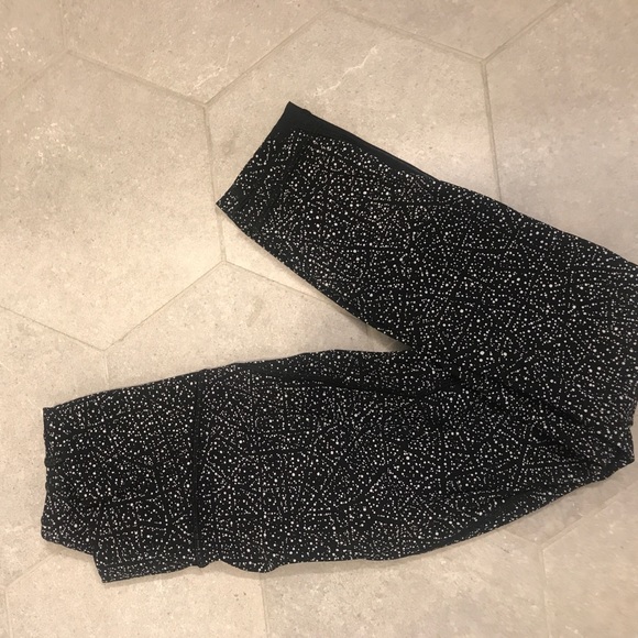lululemon leggings size 4 - Picture 4 of 5